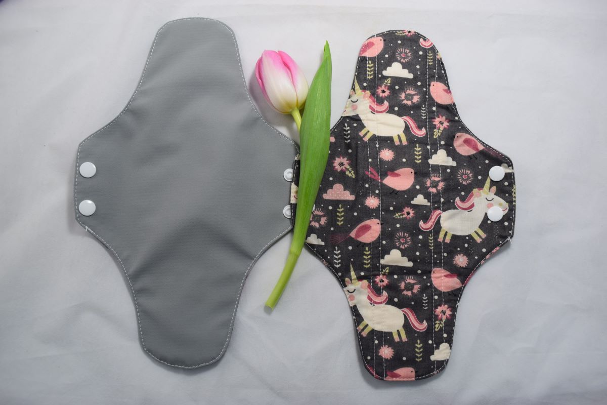 Absorbant intim lavabil din bumbac, super/de noapte, set 5 bucati model surpriza- 29 cm - imagine 2